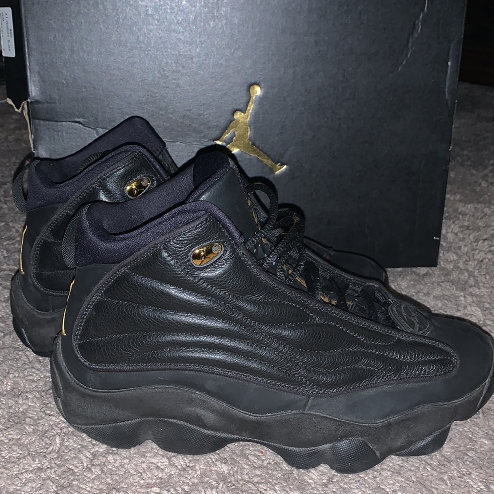 Sneakers - Picture 5 of 6